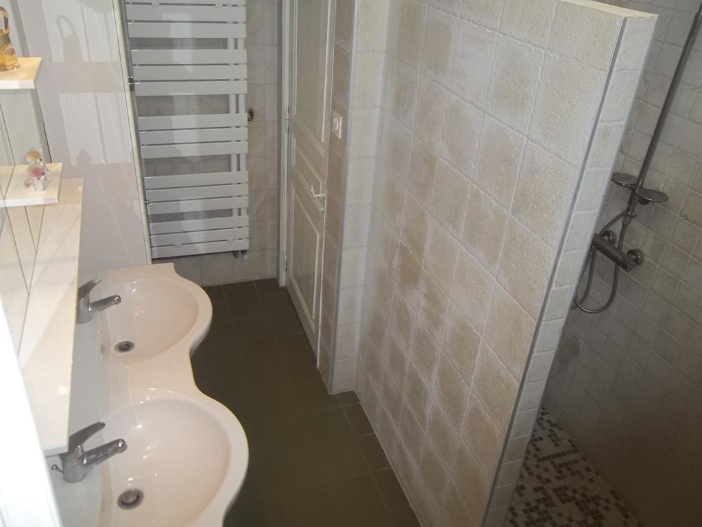 B&B Le Petit Frigouye Rochefort-du-Gard Pokój zdjęcie