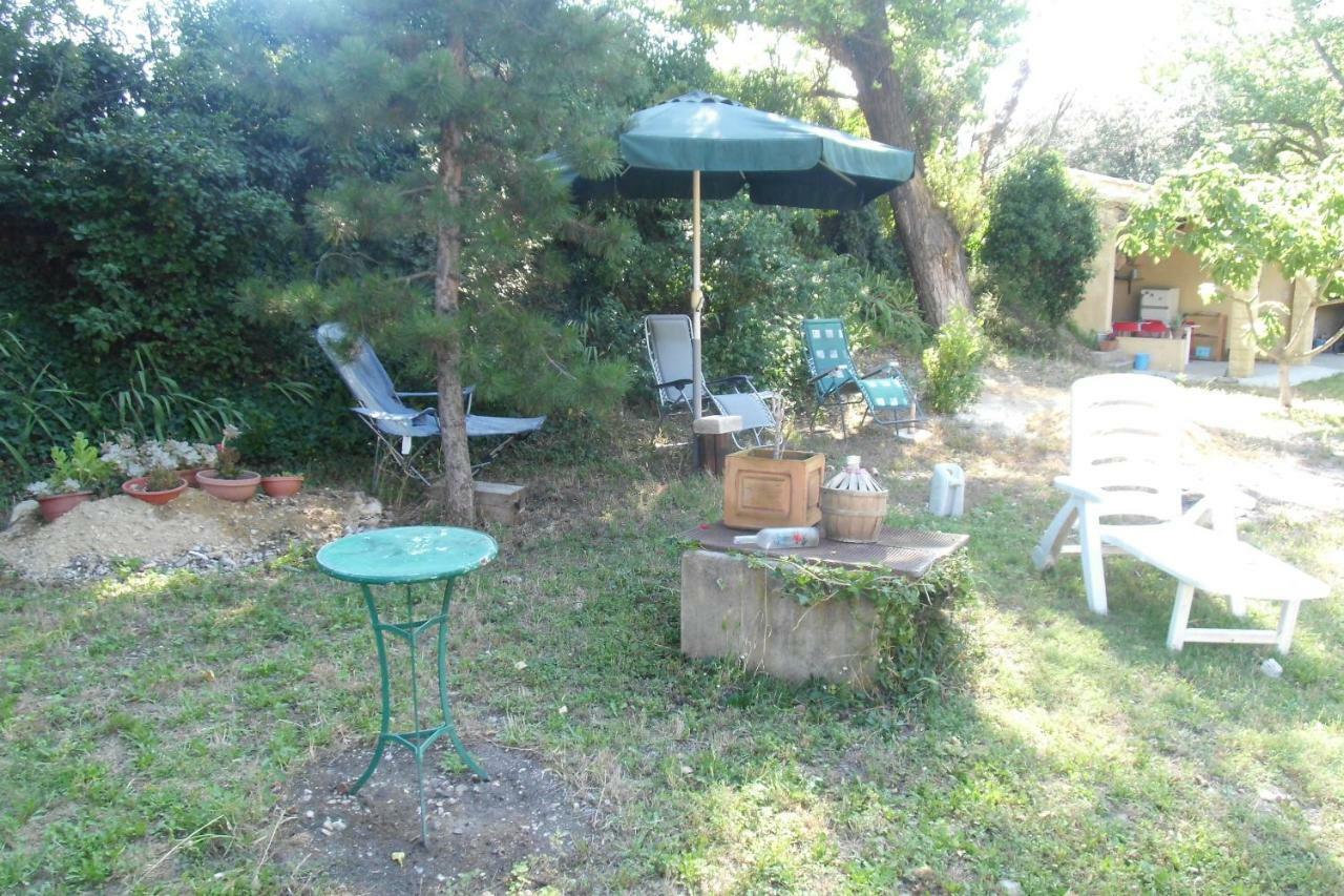 B&B Le Petit Frigouye Rochefort-du-Gard Zewnętrze zdjęcie